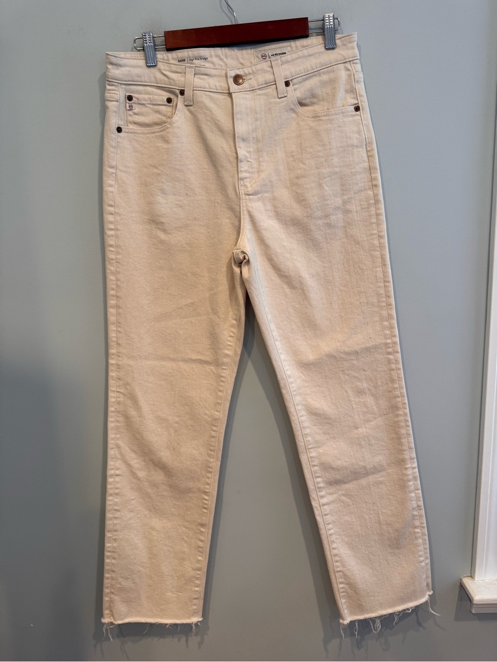 AG-ED Denim Saige High Rise Straight Raw Hem Size 31